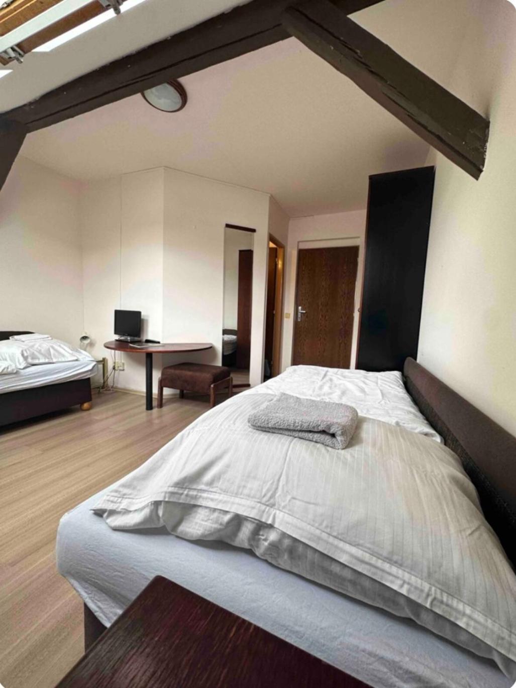 Private Apartment Near The Centre Bratislava Exteriör bild